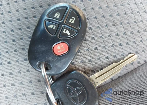 2007 Toyota Sienna Le z USA, uszkodzony, nr VIN 5TDZK23C37S067329